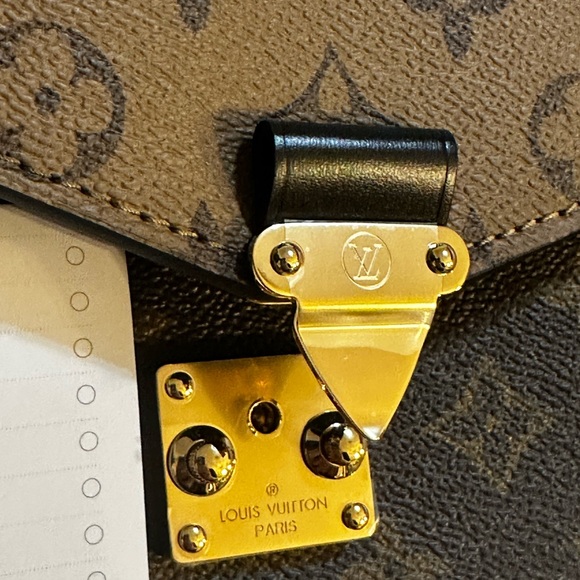 ***SOLD***** BNIB Louis Vuitton Pochette Metis Reverse 2021 - Picture 2 of 16